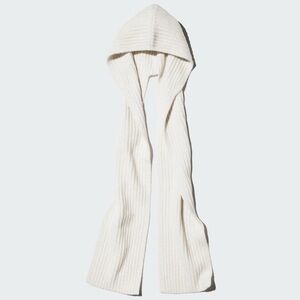 Uniqlo Souffle Yarn Chunky Hooded Scarf